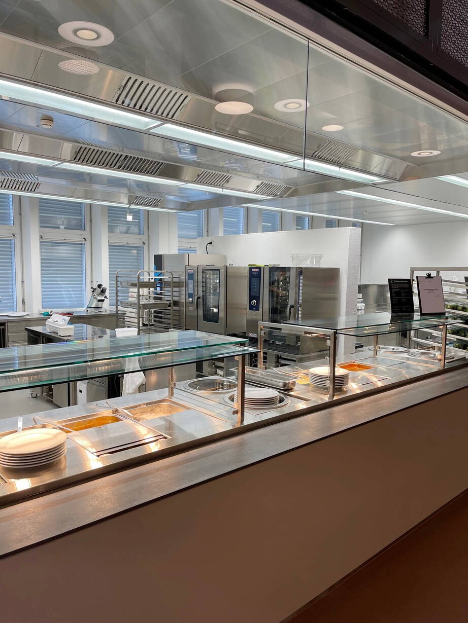 Gastroeinrichtungen Schmocker AG Interlaken – Milchverarbeiter Emmi Ostermundigen